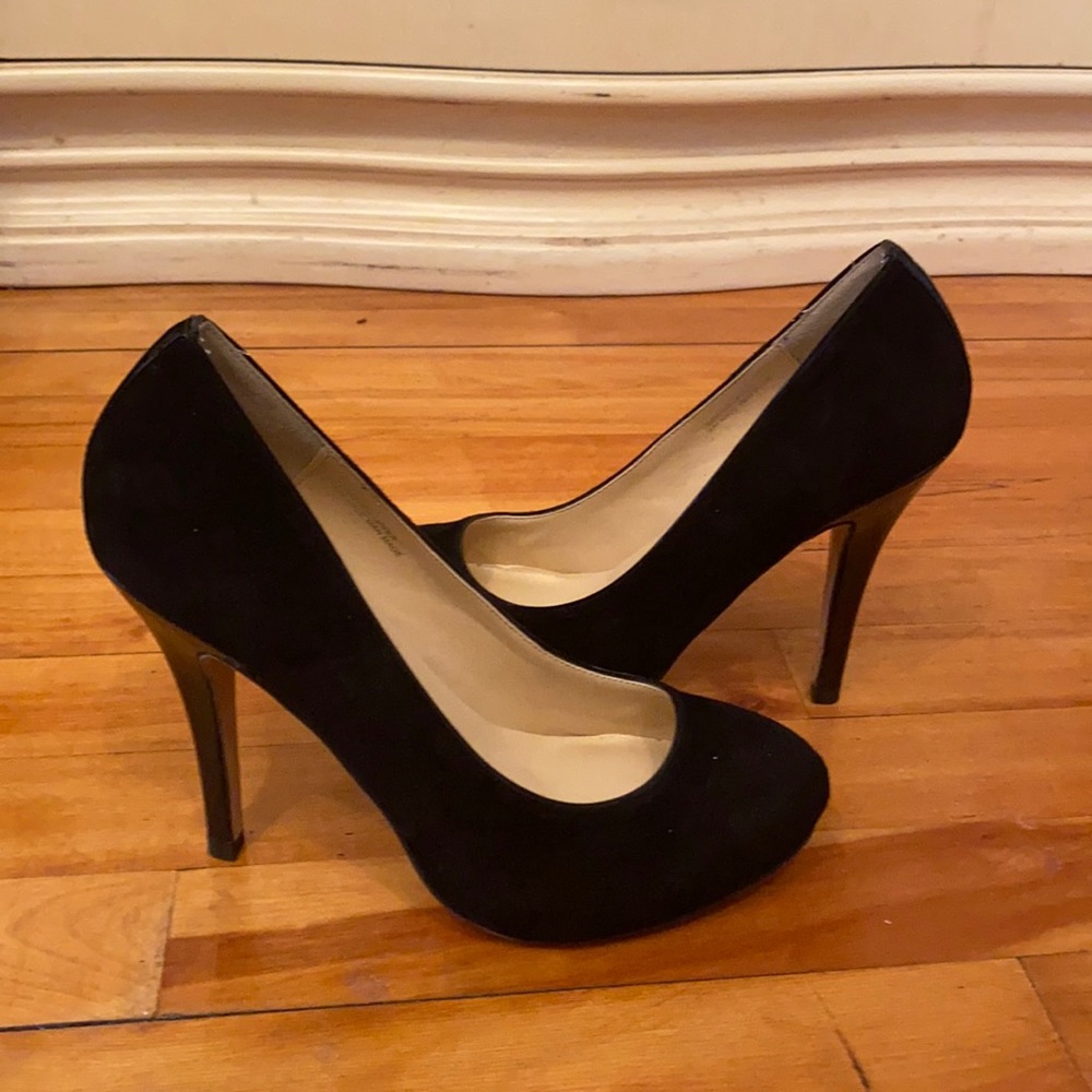 le chateau Black Suede High Heel Pumps